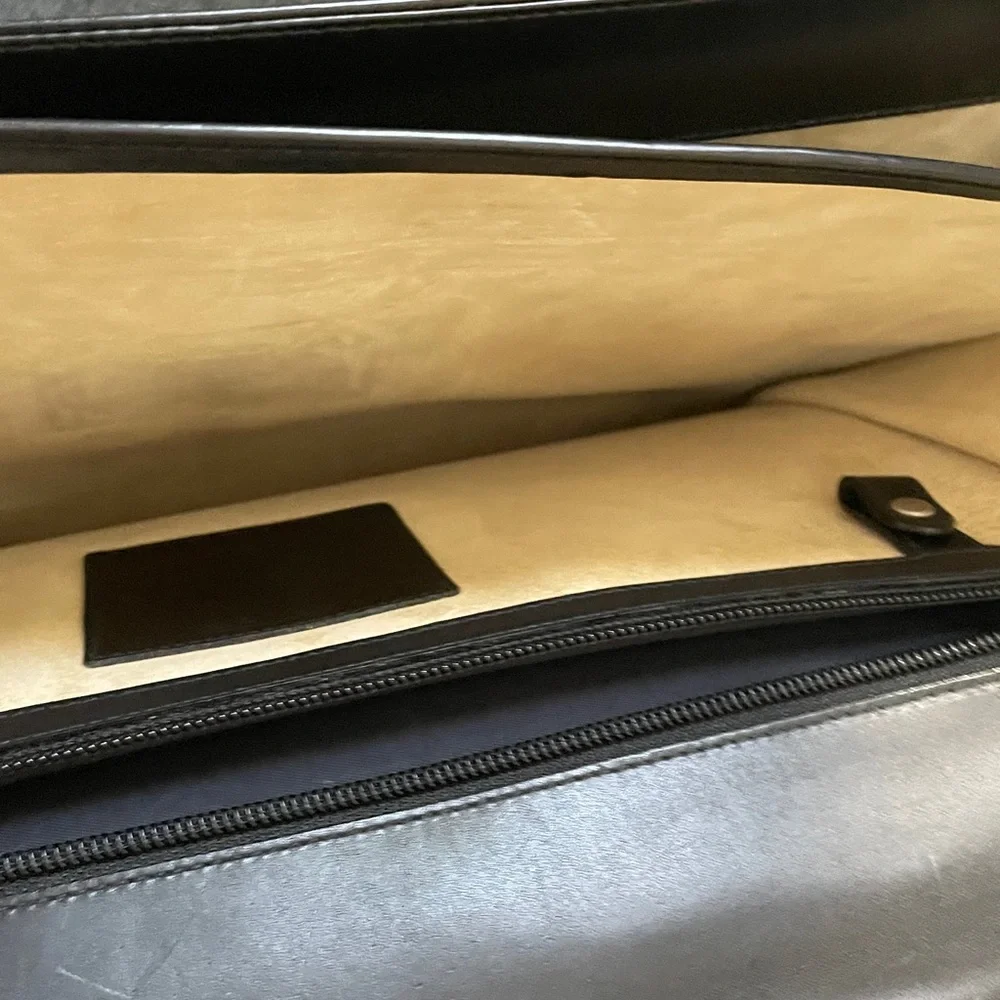 VTG COACH ATTACHE